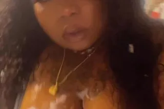 💦💦💦 HOT Tube 🛁 SHOW Safe SPOT JUST WOKEUP &HE SLUTTEd🍆🍒🍎 😫 Me OUT PARTY GIRL ReADY TO PARTY - Image 1